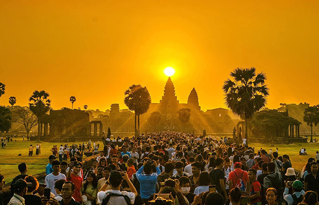 8-Day: Private Tour with Angkor Wat, Phnom Penh & Sihanoukville Islands