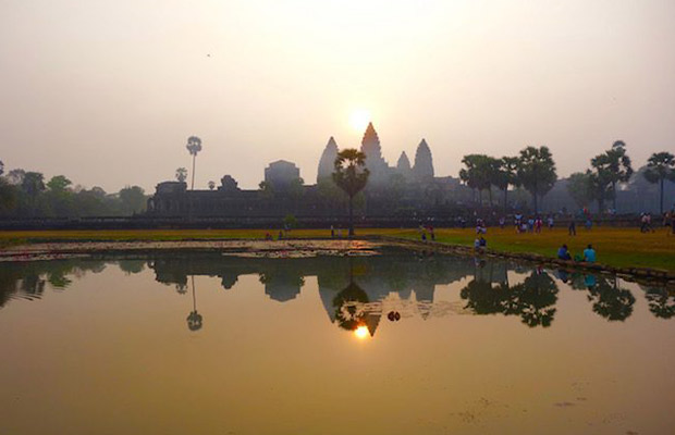 Angkor Wat Temple Sunrise Tour