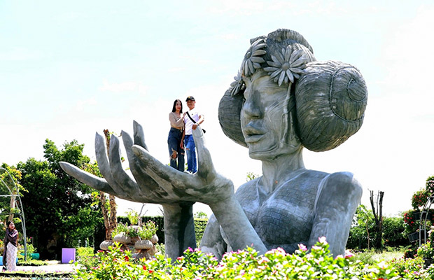 Angkor Wonder Garden