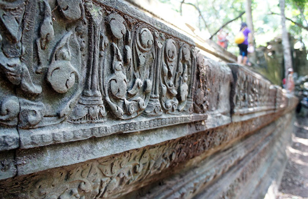 Beng Mealea Motorbike Discovery