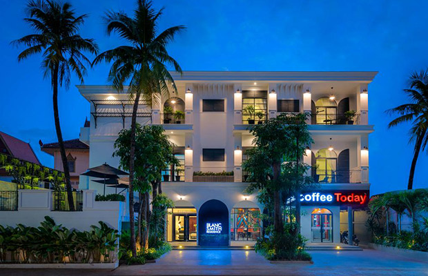 Blanc Smith Residence