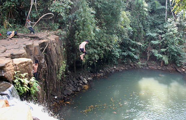 Chrey Thom Waterfall