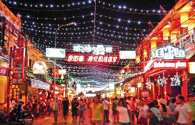 Wonderful Night of Siem Reap Street Food Tour
