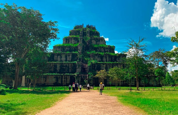 Full-Day Explore Koh Ker Temples Private Tour