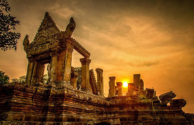 Full-Day: Preah Vihea and Beng Mealea Temple Guided Tour