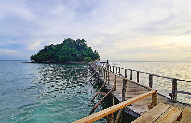 Full-Day: Prince Island and Mangrove Forest Private Day Tour