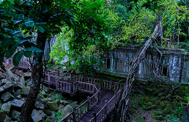 Kulen Mountain, Beng Mealea and Tonle Sap Tour from Siem Reap