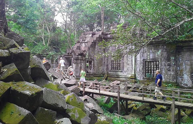 Kulen Mountain, Beng Mealea and Tonle Sap Tour from Siem Reap