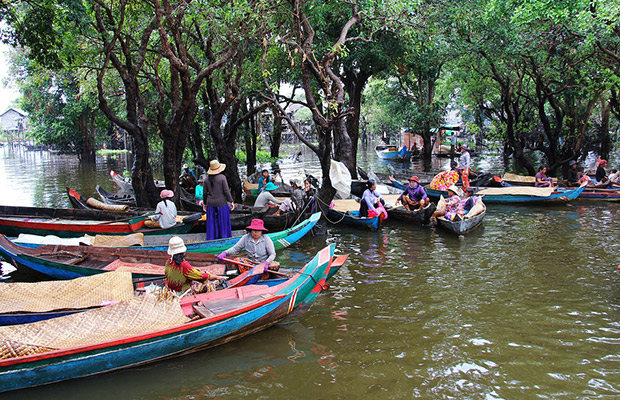 Majestic Angkor Wat, Siem Reap and Tonle Sap Lake Tour