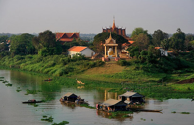 Oudong Mountain and Koh Chen Island Tour from Phnom Penh City