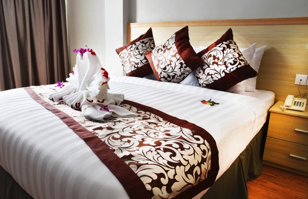 PARAGON CENTRAL HOTEL & SKY BAR