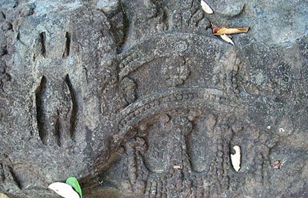 Phnom Preah Theat (Preah Theat Mountain)