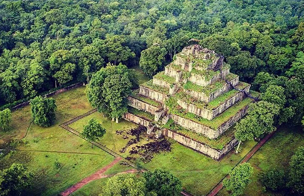 2-Day: Explore Preah Vihear, Koh Ker & Beng Mealea Tour