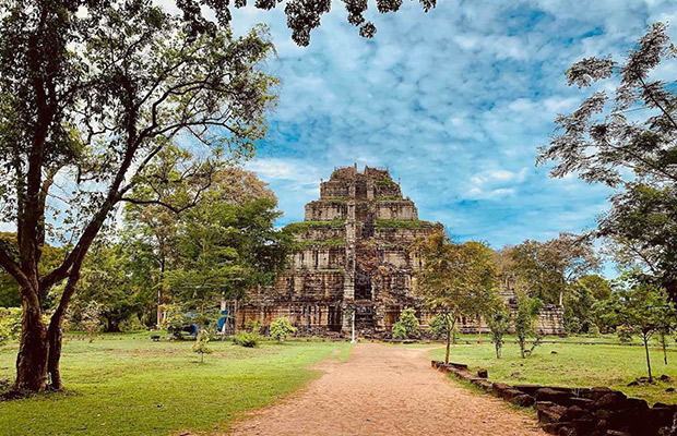 Full-Day: Preah Vihear, Koh Ker and Beng Mealea Private Day Tour