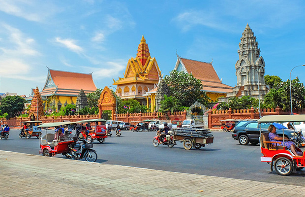 Private Transfer Service from Siem Reap to Phnom Penh