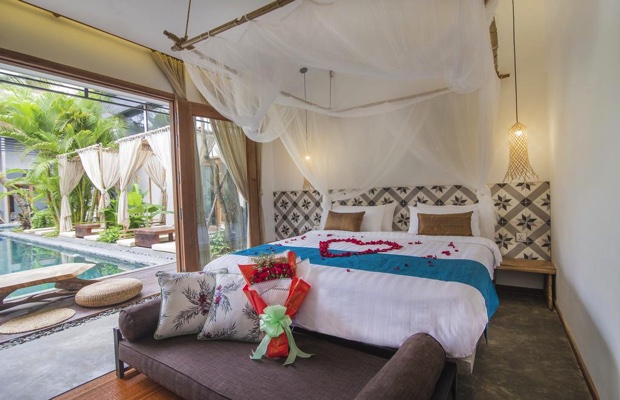 Sarina Hotel & villa