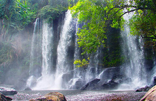 Siem Reap: Kulen Waterfall and Banteay Srei Temple Tour