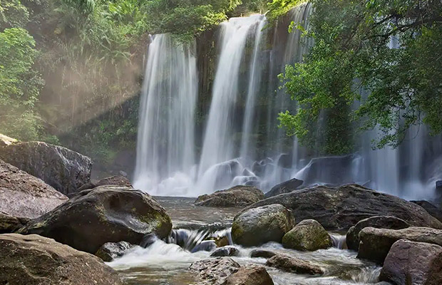 Siem Reap: Kulen Waterfall and Banteay Srei Temple Tour