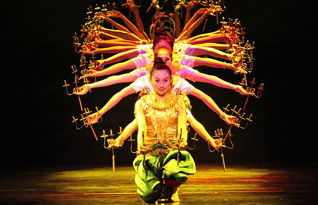 Smile of Angkor Show