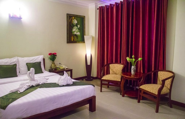 V N E Hotel