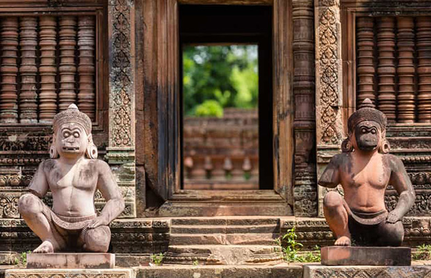 VIP Trip of Banteay Srei, Preah Vihear and Ta Mok's House