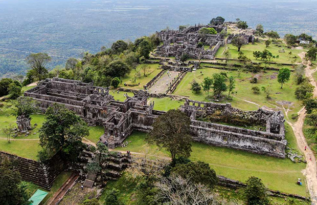 VIP Trip of Banteay Srei, Preah Vihear and Ta Mok's House