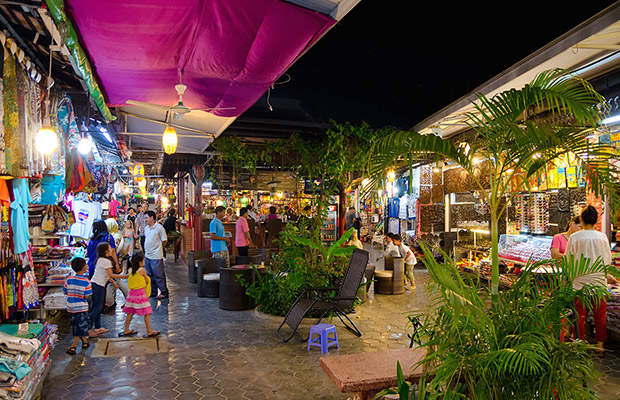 Walking Street Tour in Siem Reap City