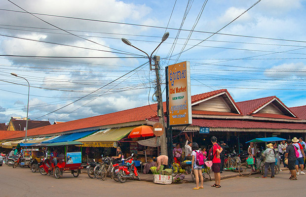 Walking Street Tour in Siem Reap City