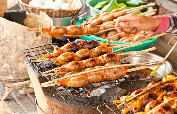 Wonderful Night of Siem Reap Street Food Tour